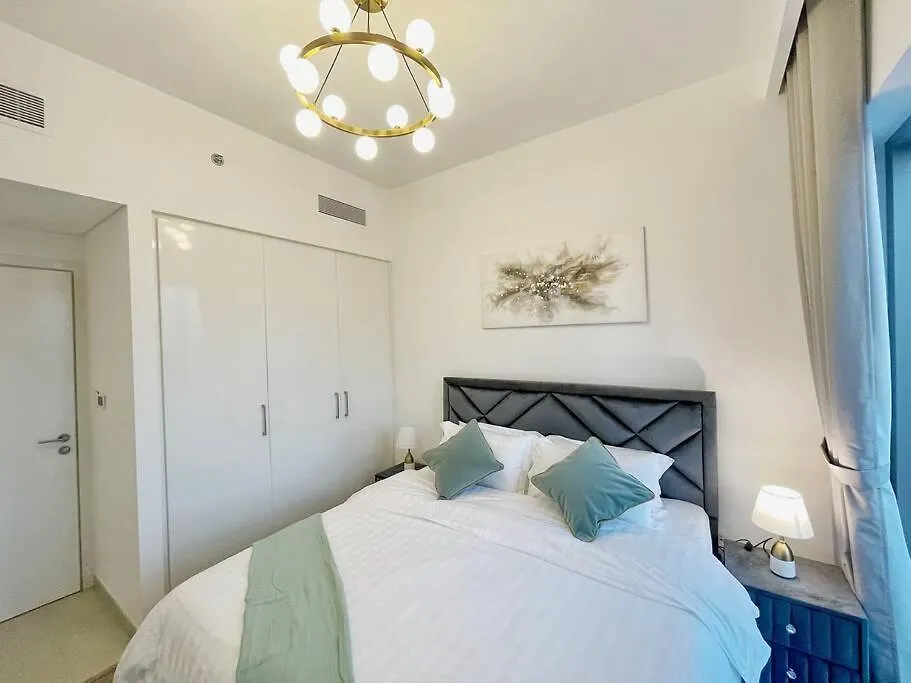 Downtown, Burj Khalifa Views, Dubai Mall Connected Apartment United Arab Emirates
