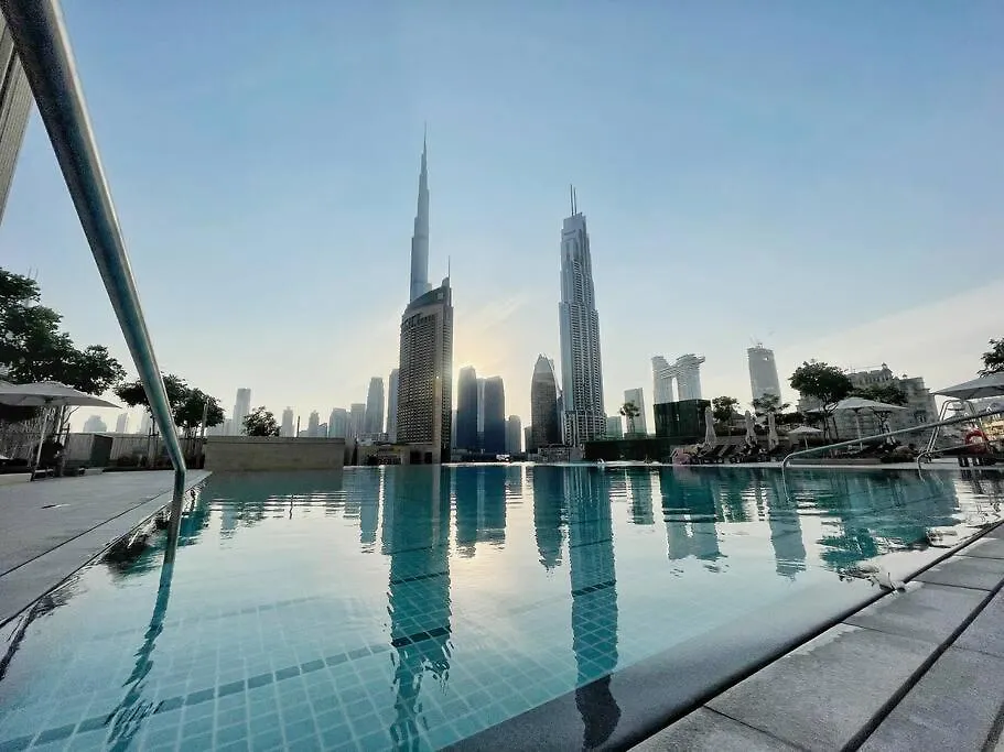 Downtown, Burj Khalifa Views, Dubai Mall Connected Apartment