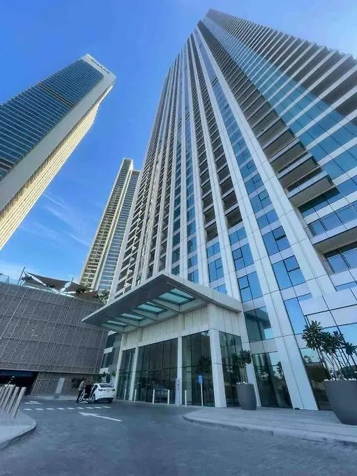Downtown, Burj Khalifa Views, Dubai Mall Connected Apartment